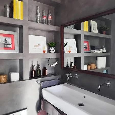 Vivienda Con Encanto En *
